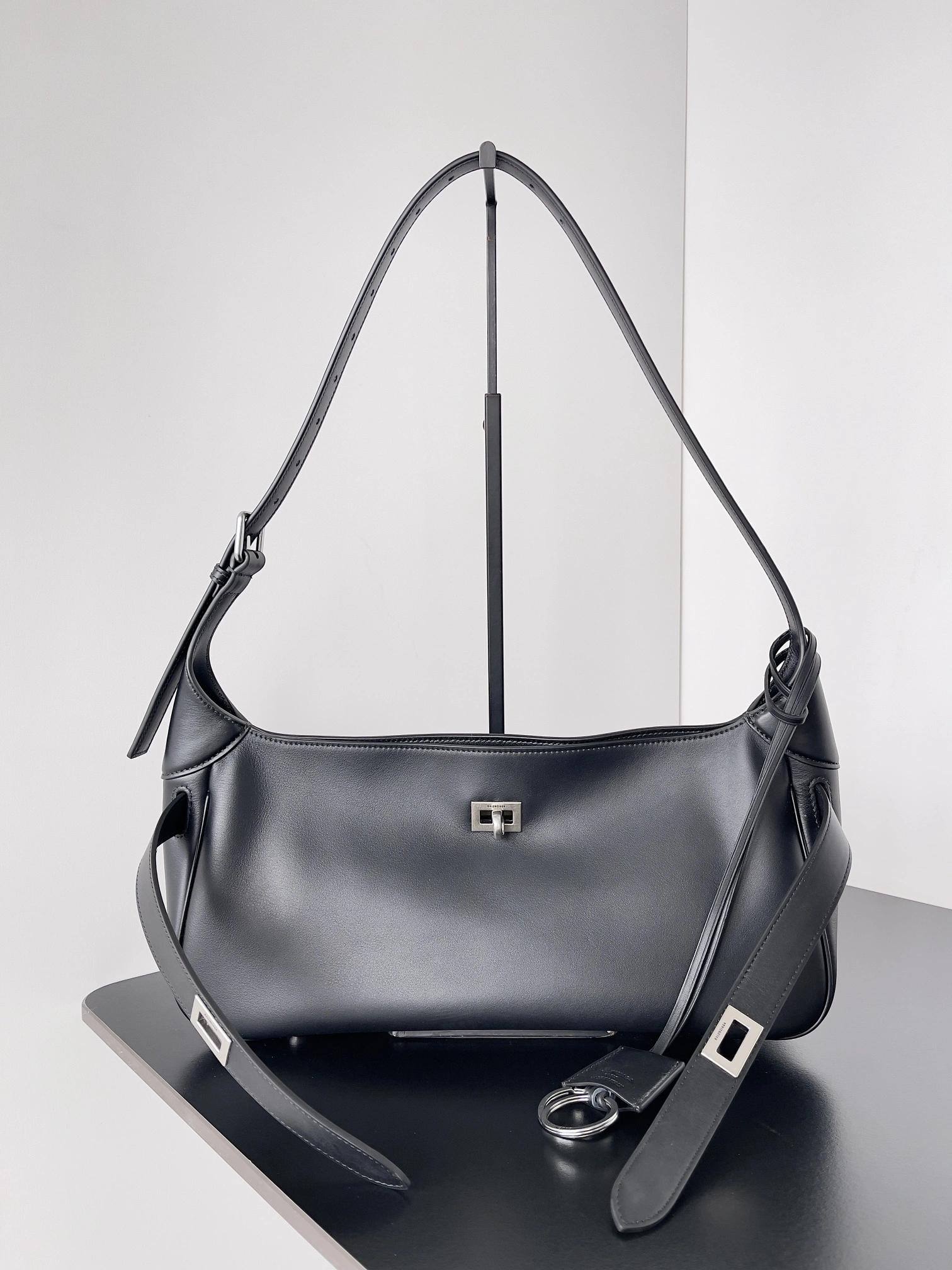 Sporty Balenciaga Urban Air Series Adjustable Shoulder Bag 60926