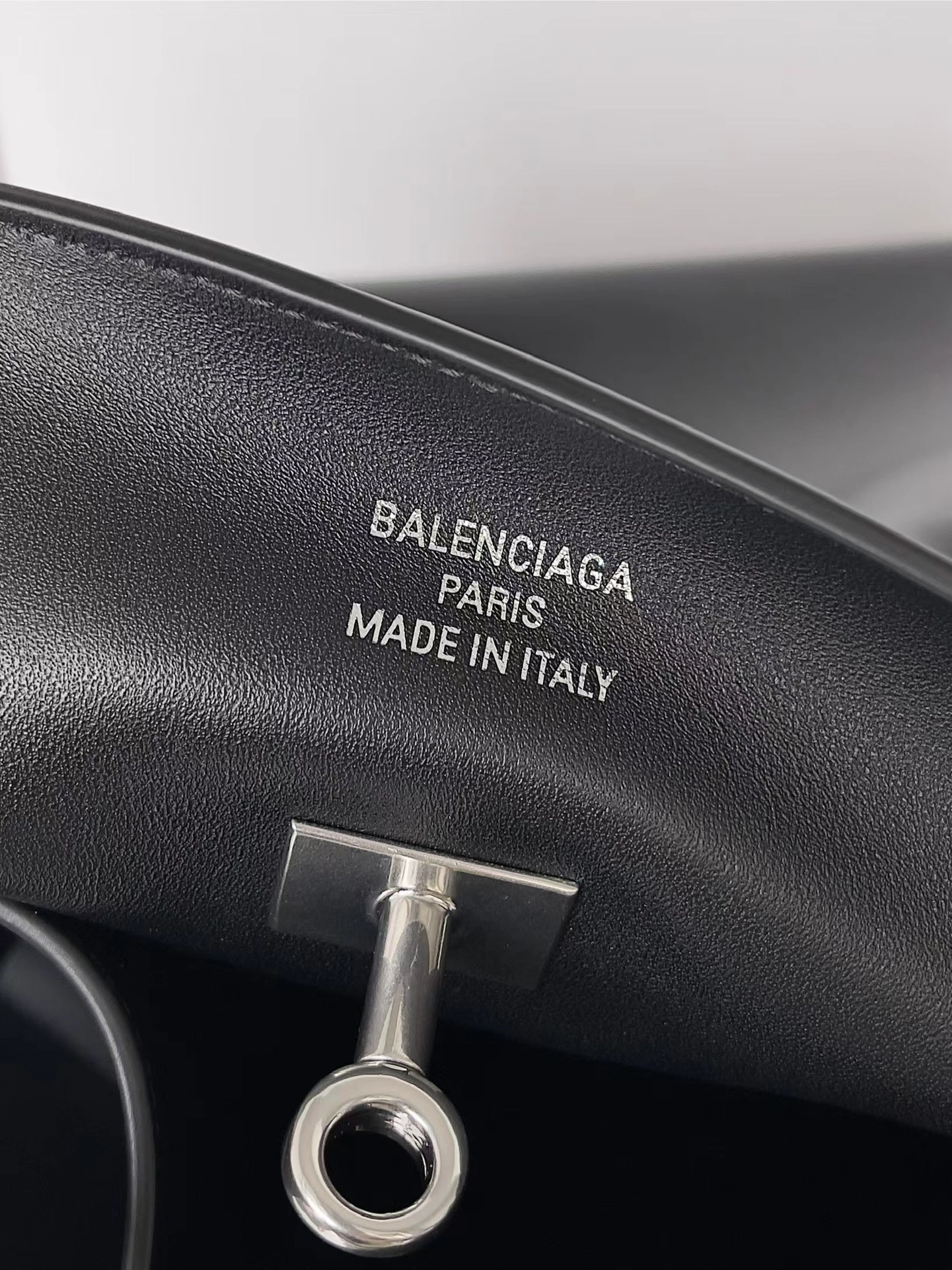 Fashionable Balenciaga Urban  Air Hobo Bag - 2024 Winter Collection 60944