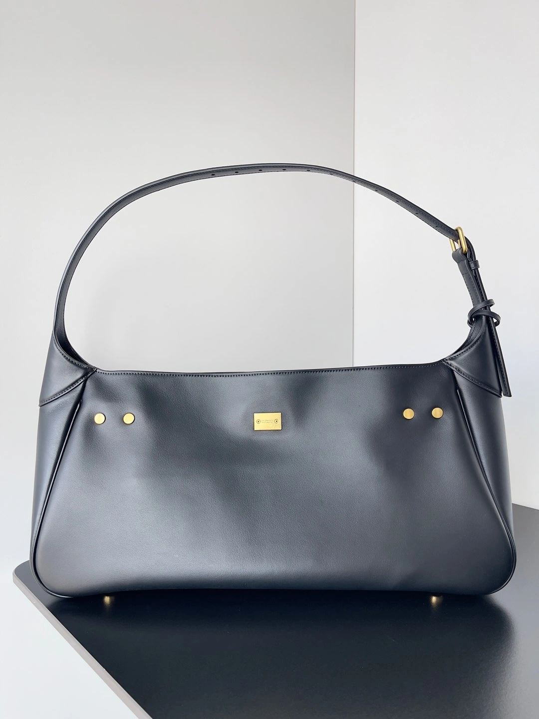 Balenciaga Urban  Air Series Adjustable Shoulder Bag Lightweight 60895