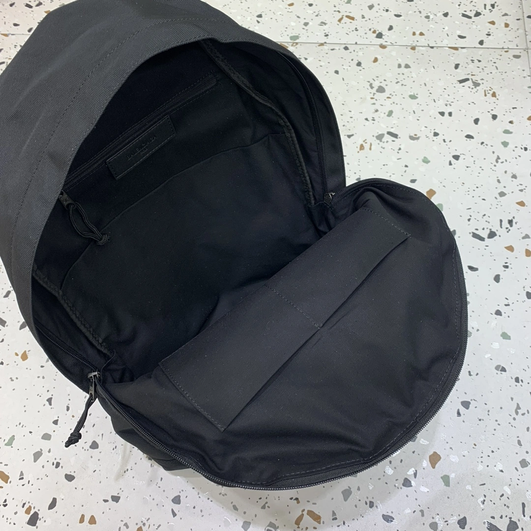 Balenciaga Urban Chic Large  Backpack for Fashion Enthusiasts ZeroBulk 64740