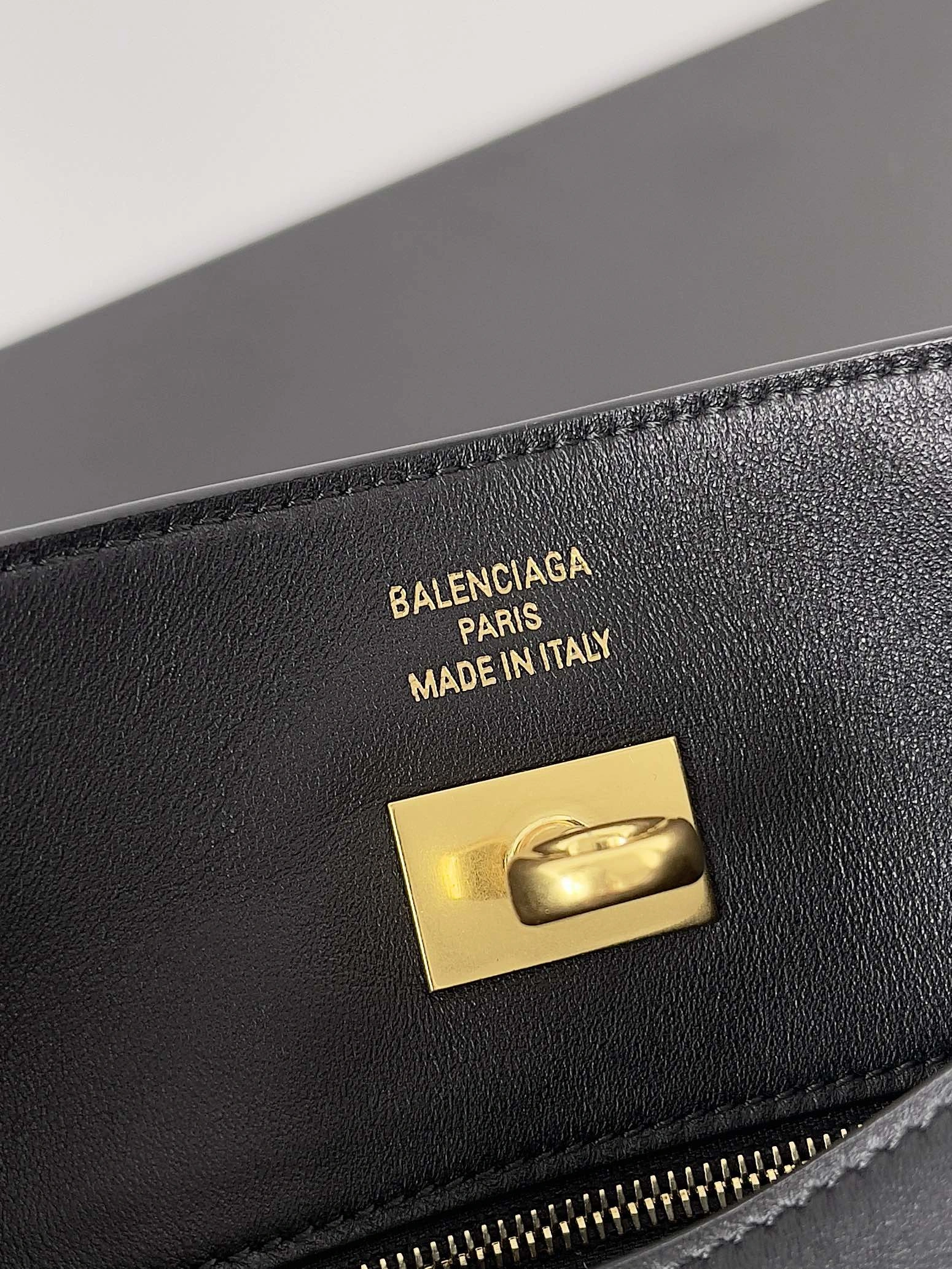 Balenciaga Urban Elegance Air Series Shoulder Bag BestValue 60875