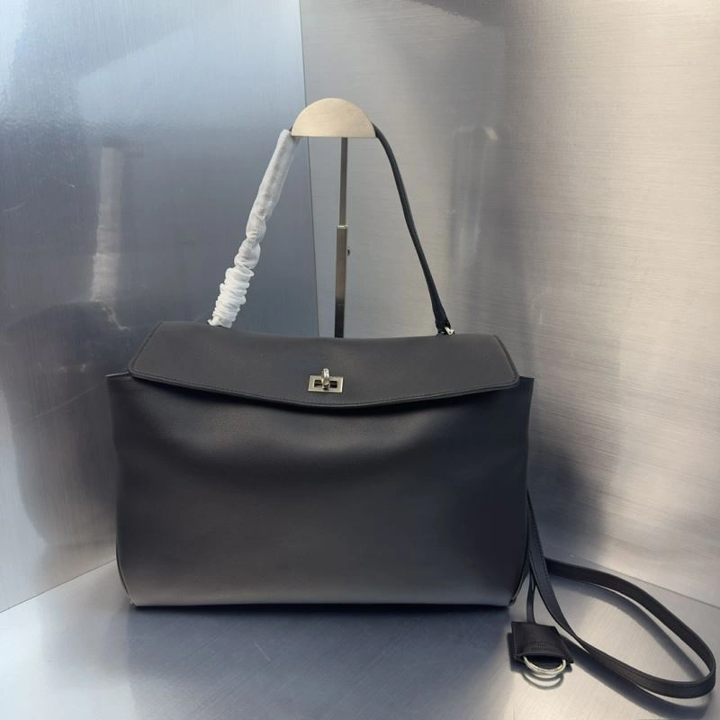Sporty Balenciaga  Size Handbag Collection 69971