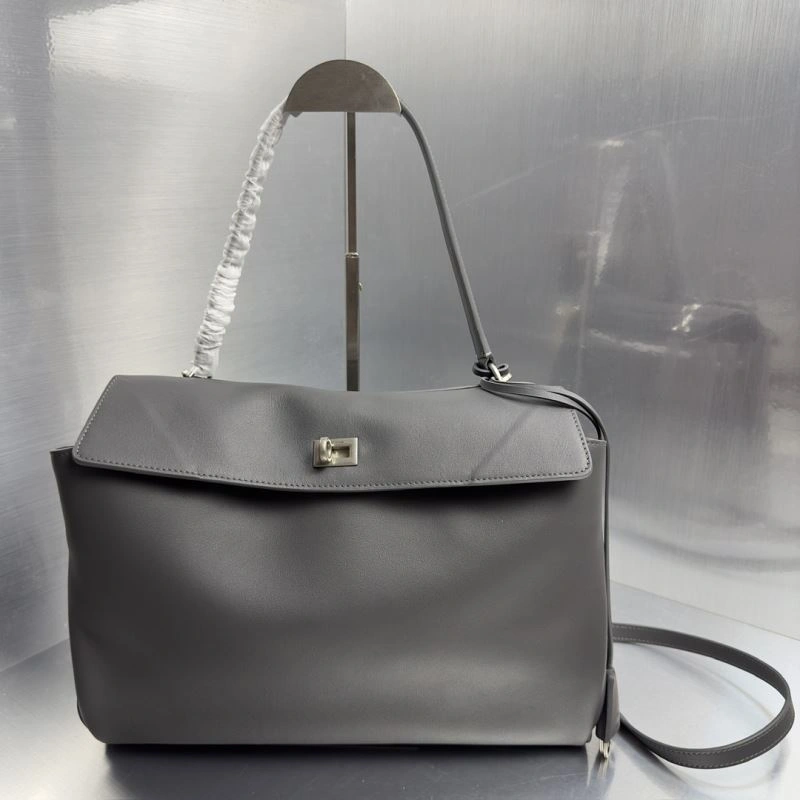 Balenciaga  Size Handbag Collection OnTrend 69963