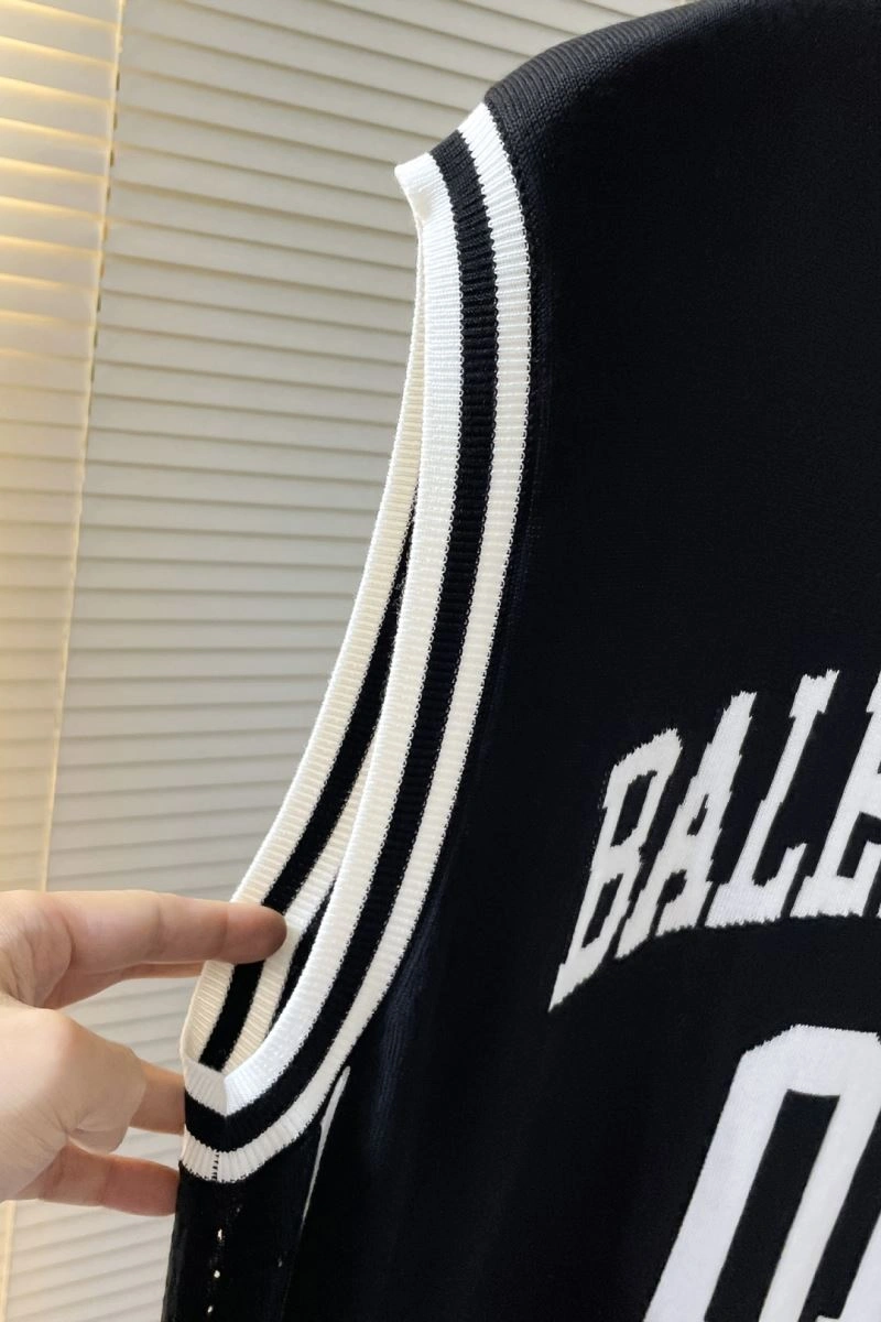 Balenciaga Vest GoAnywhere 96862