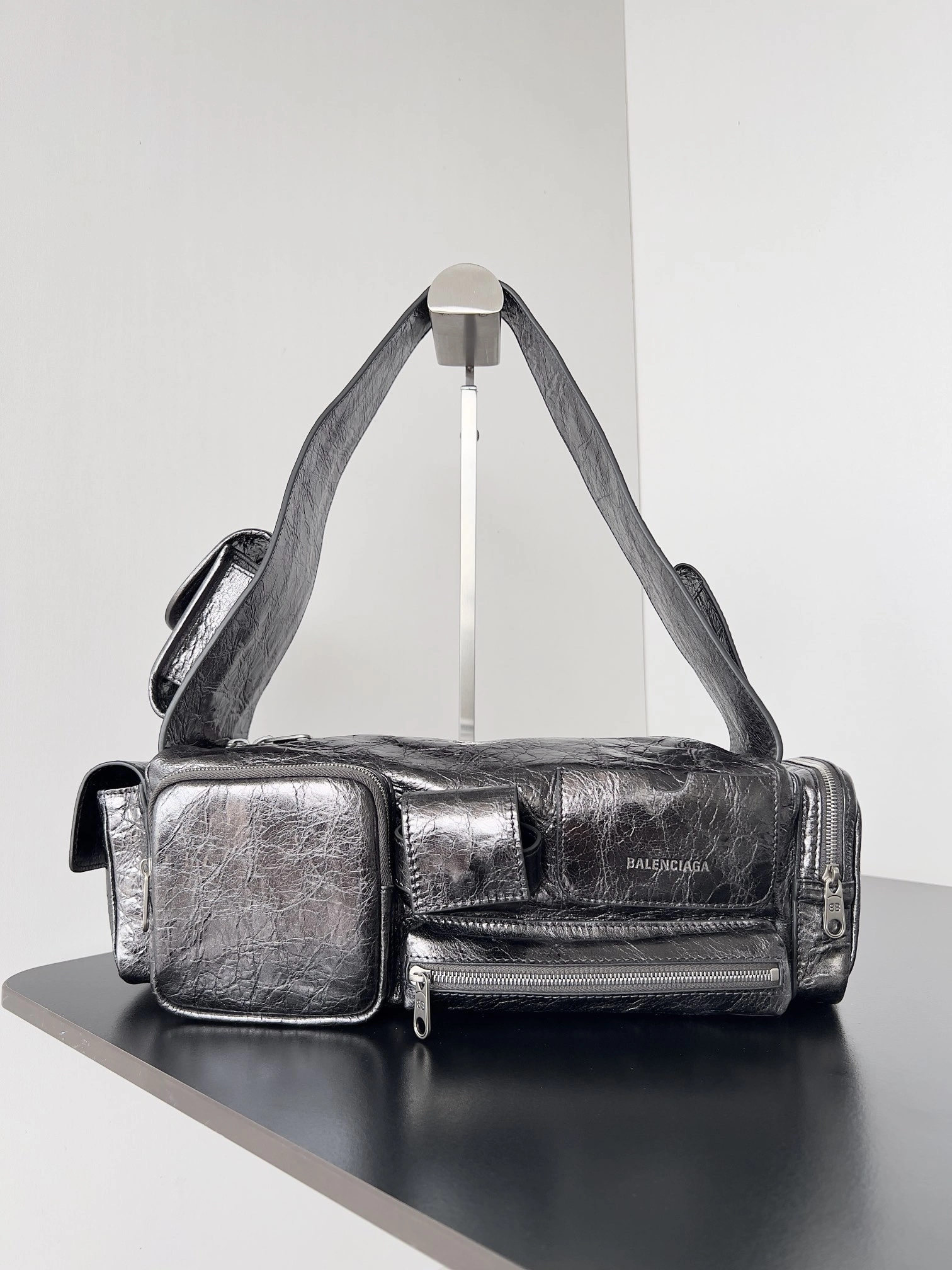 Fashionable Balenciaga Vintage Lambskin Multi-Pocket Punk Shoulder Tote Bag 64702