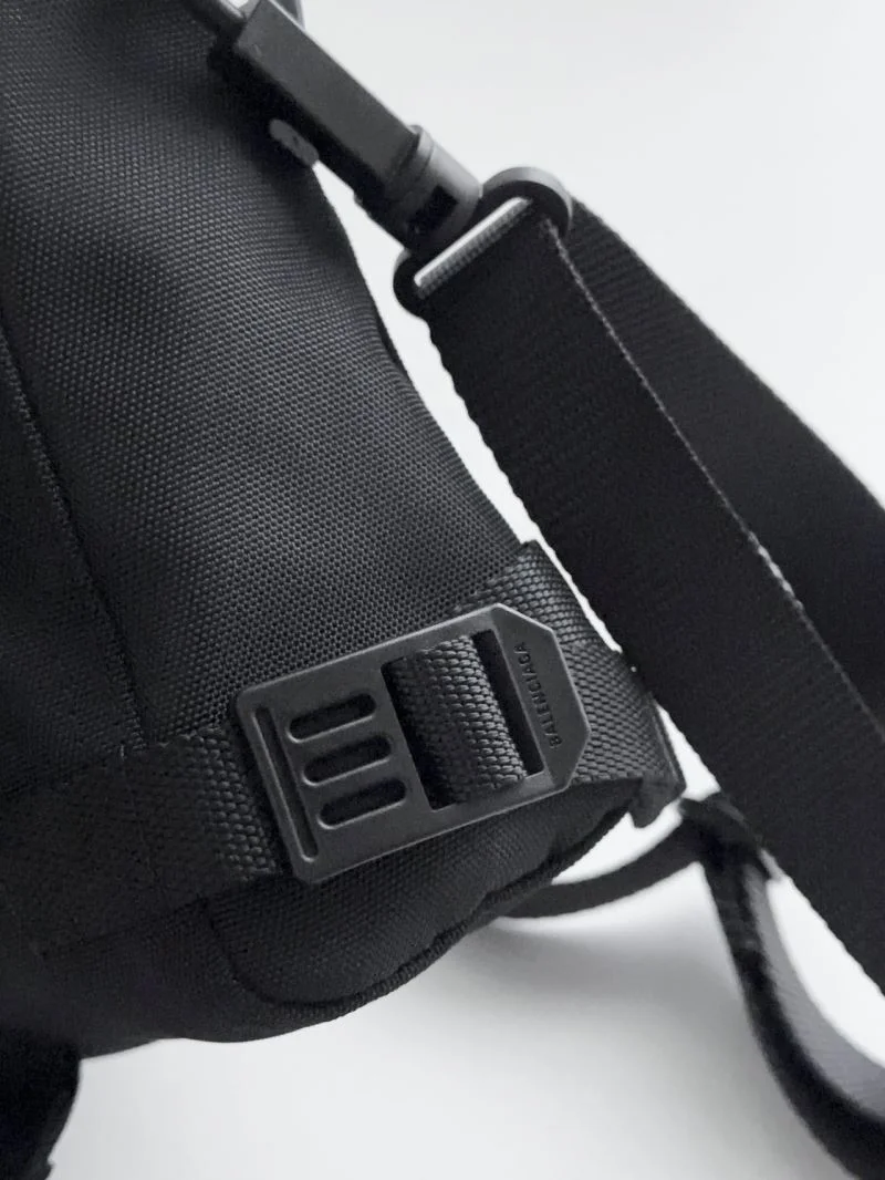 WrinkleFree Balenciaga Waterproof Nylon Army Black Messenger Bag 38241