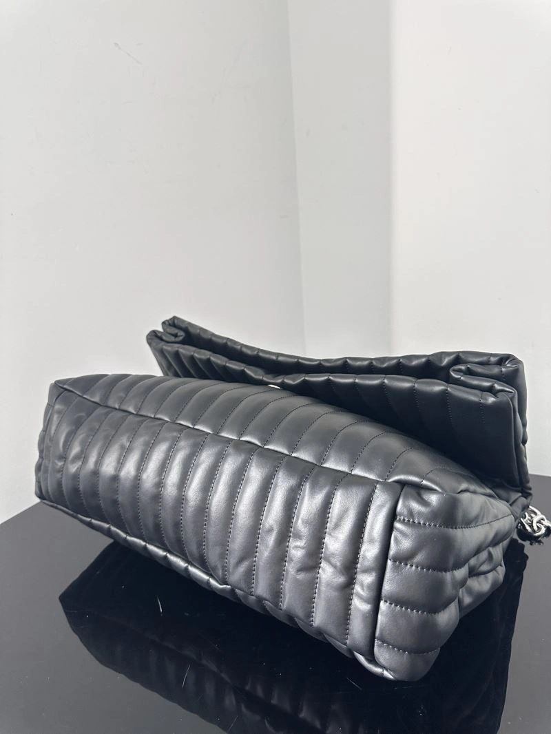 EyeCatching Balenciaga Winter 23 Soft Calfskin  Tote Bag 69939