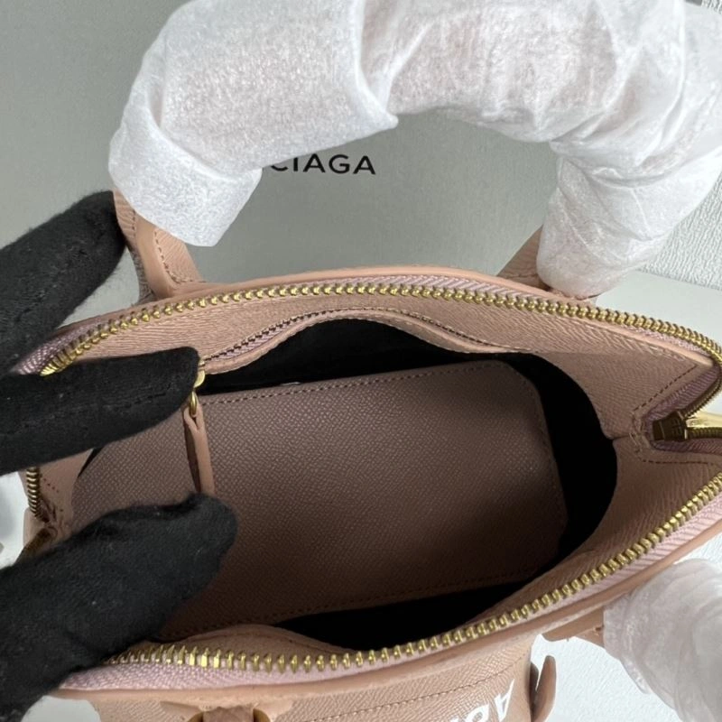 Balenciaga XXS Oversized Letter Shell Bag - Mini Fashion Statement TimelessDesign 78298