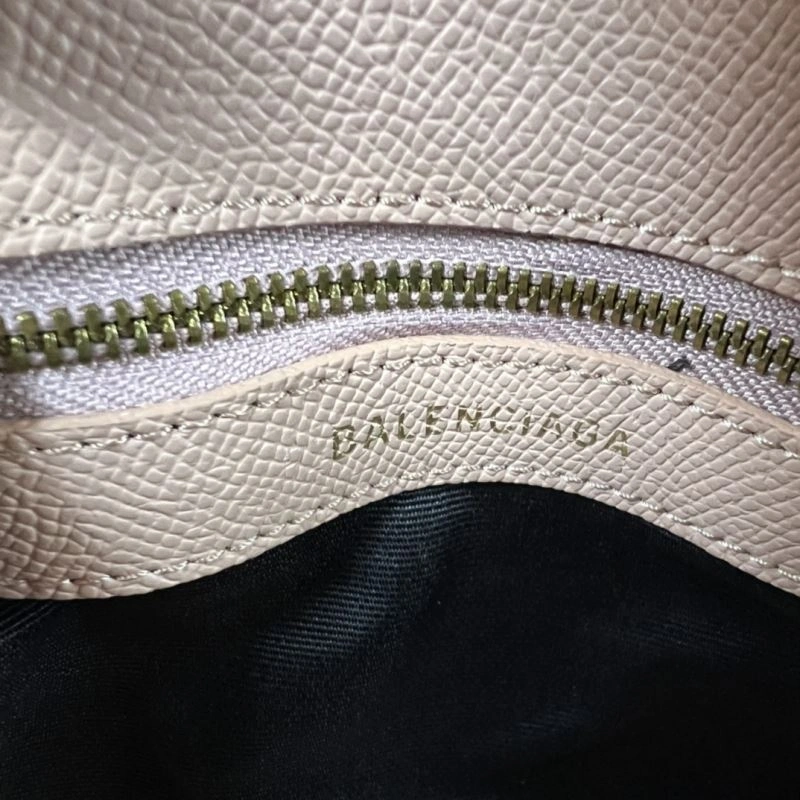 Balenciaga XXS Oversized Letter Shell Bag - Mini Fashion Statement TimelessDesign 78298