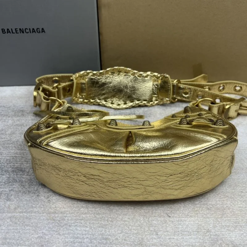 Popular Balenciaga Xiaojin Retro Motorcycle-Inspired Half Moon Dumpling Bag 38351