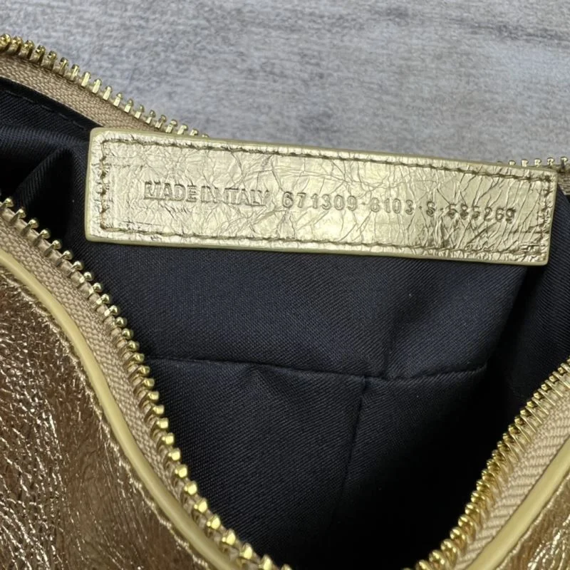 Popular Balenciaga Xiaojin Retro Motorcycle-Inspired Half Moon Dumpling Bag 38351