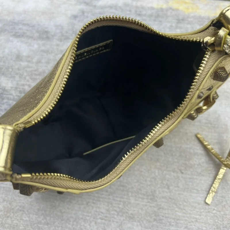 Popular Balenciaga Xiaojin Retro Motorcycle-Inspired Half Moon Dumpling Bag 38351