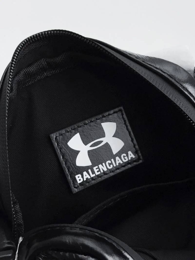 Balenciaga x Under Armour Black Leather Crossbody Bag Chic 38225