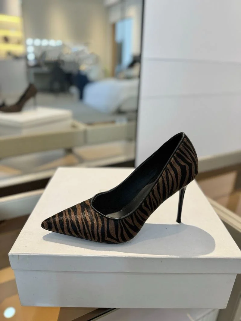 Supportive Balmain Shoes 10494