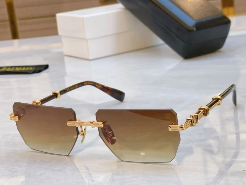 RelaxedFit Balmain Sunglasses 277010