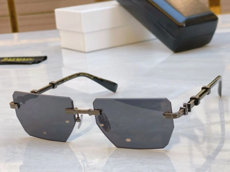 RelaxedFit Balmain Sunglasses 277010