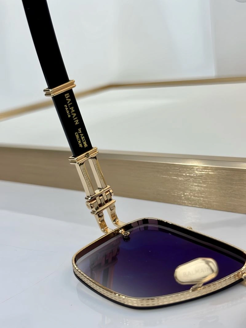 Balmain Sunglasses Youthful 277056
