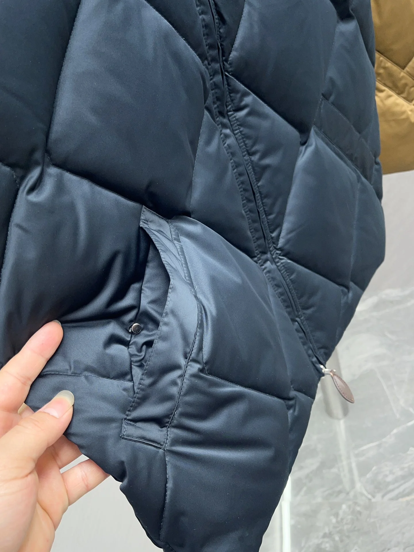 Versatile Berluti Down Jackets 165087