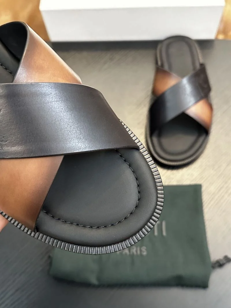 Trendsetting Berluti Sandals 14944