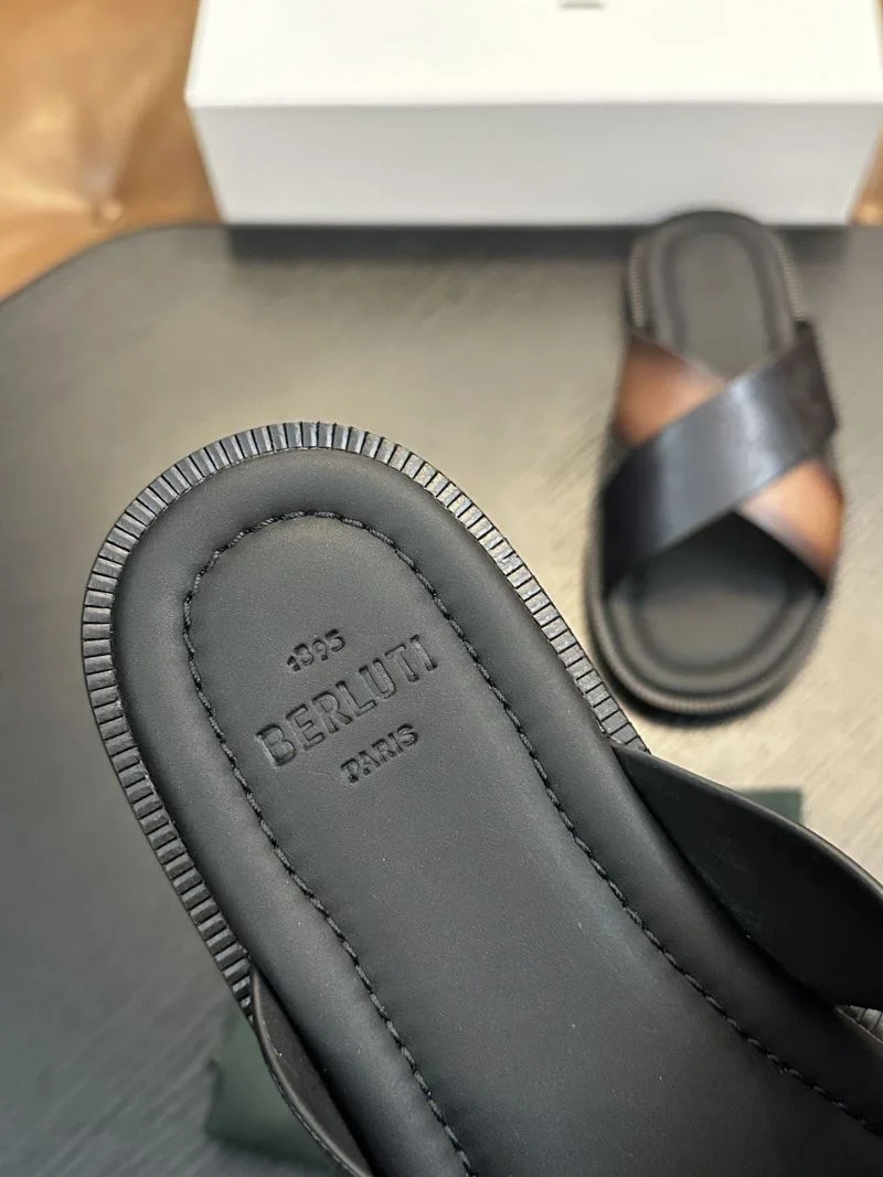 Trendsetting Berluti Sandals 14944