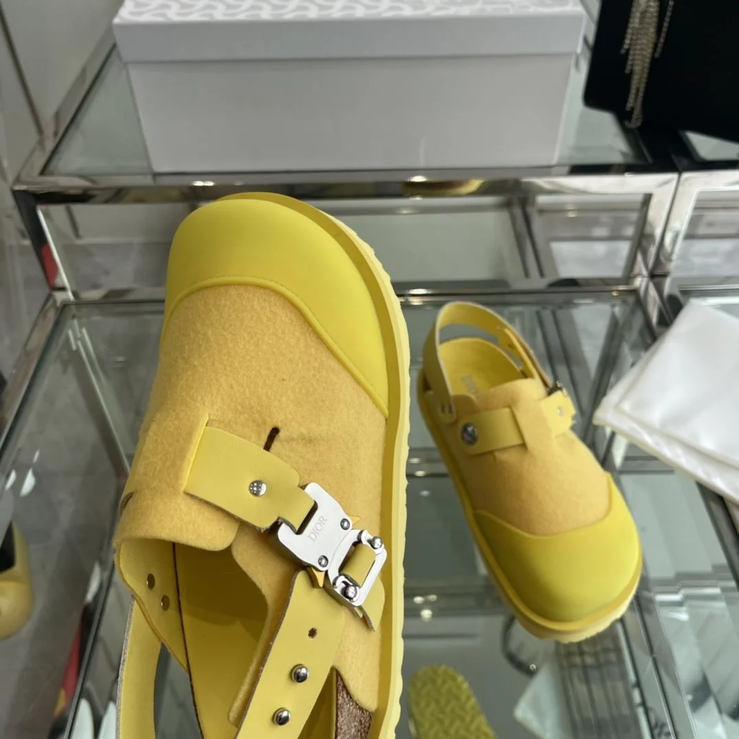 Resilient Birkenstock Sandals 8430