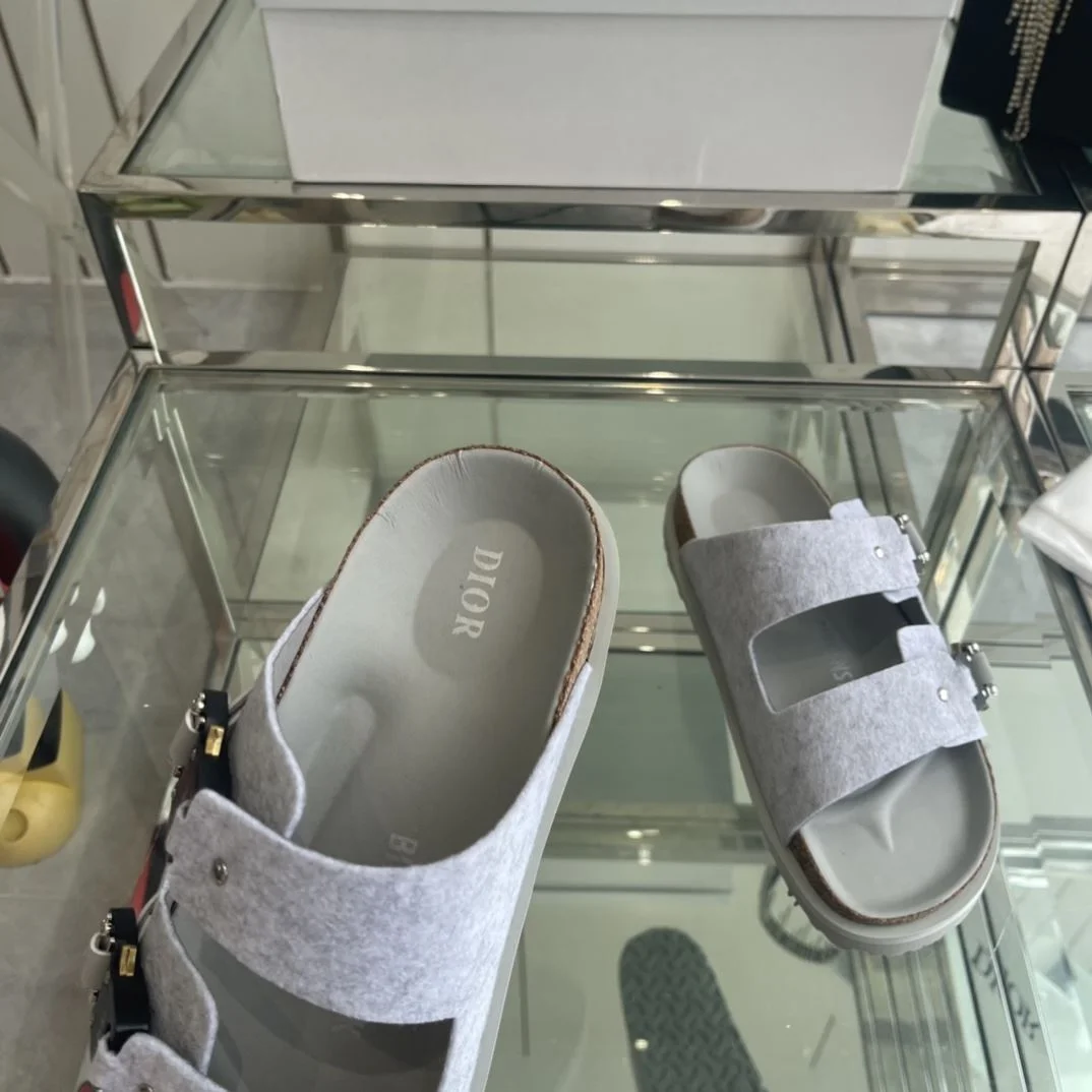 TechFriendly Birkenstock Sandals 8353