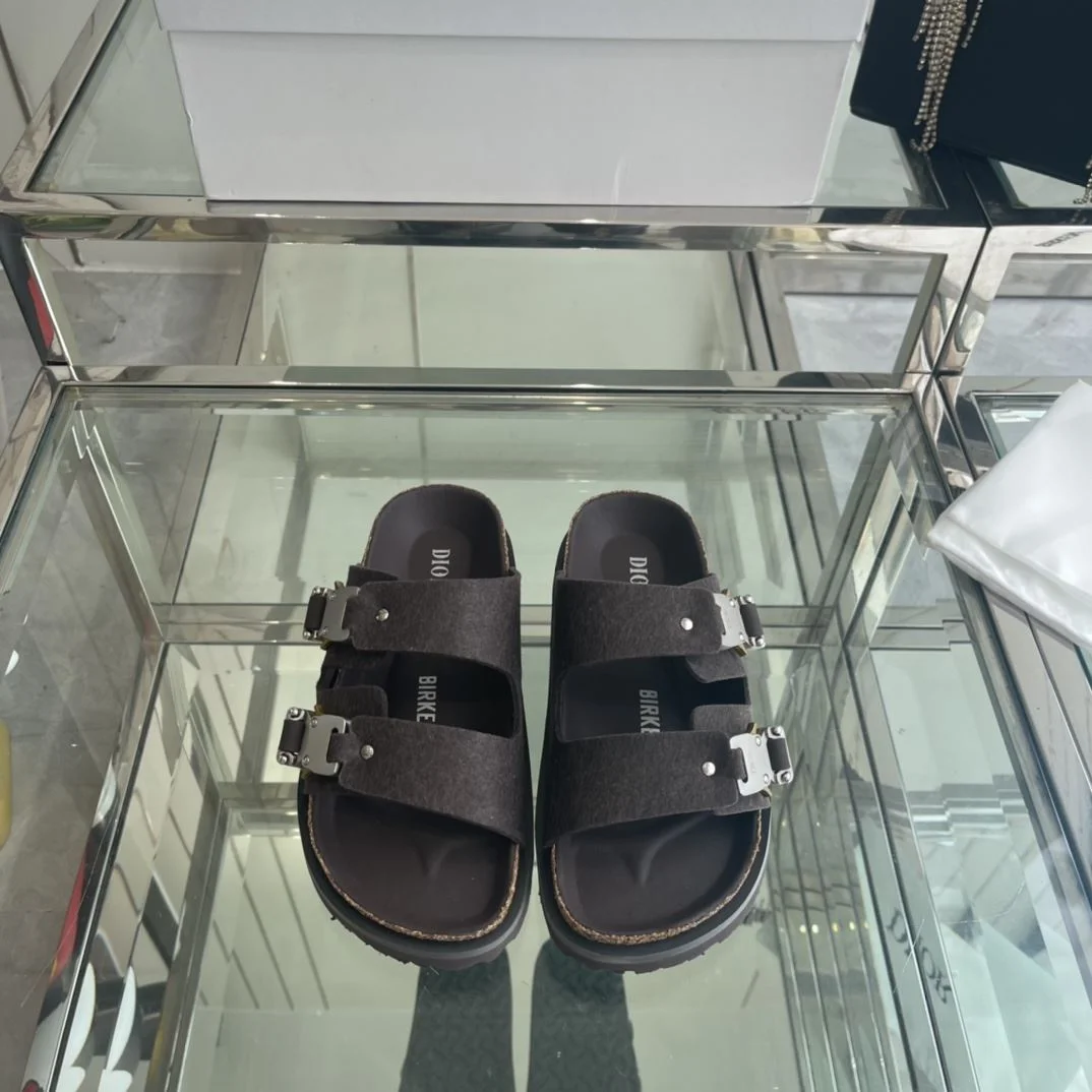 TechFriendly Birkenstock Sandals 8339