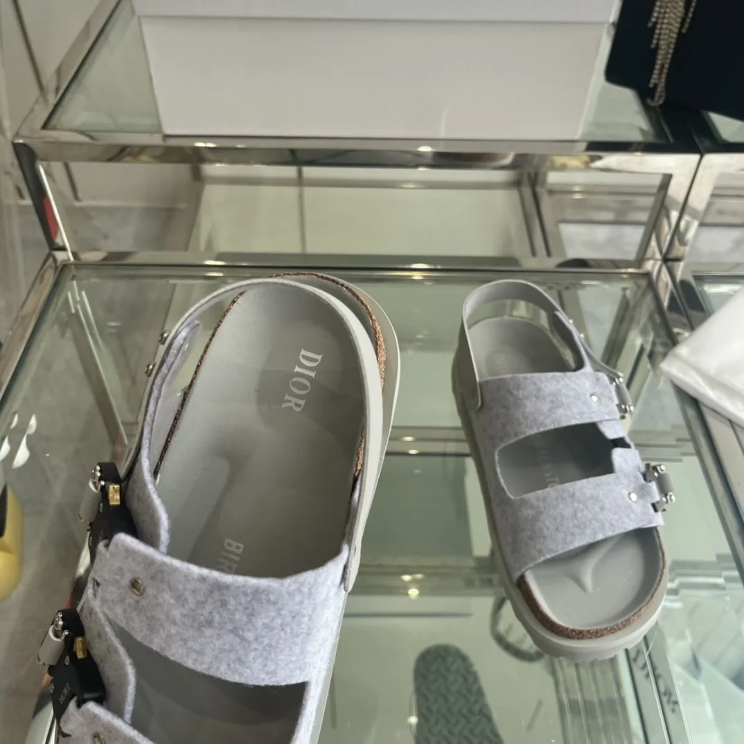 Breathable Birkenstock Sandals 8392