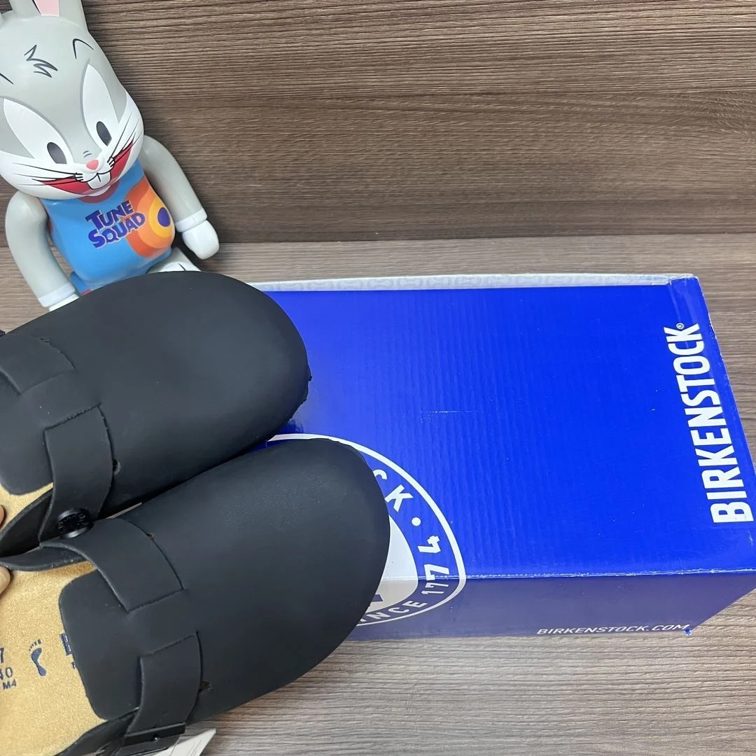 Bold Birkenstock Sandals 6931