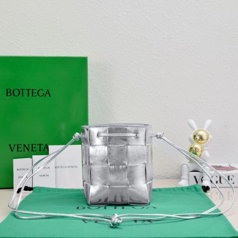 Bottega Veneta Bucket Bags WaterResistant 67872