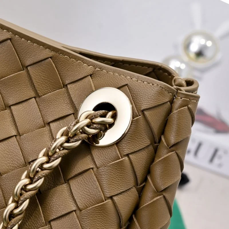 Bottega Veneta Bucket Bags WellDesigned 51956