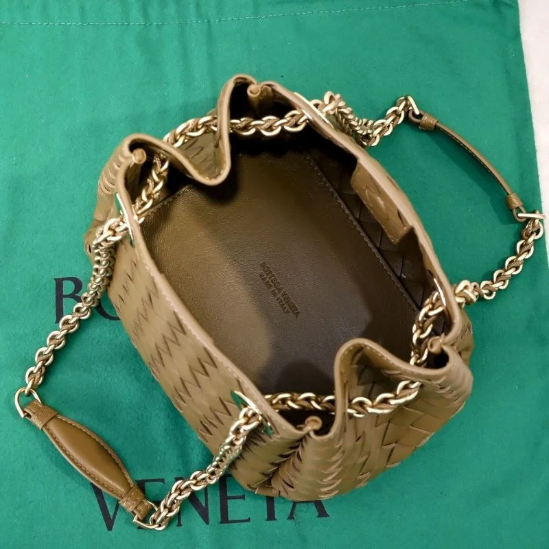 Bottega Veneta Bucket Bags WellDesigned 51956