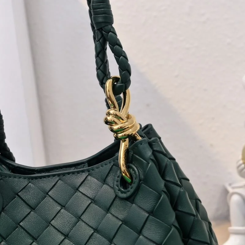 Versatile Bottega Veneta Bucket Bags 51953