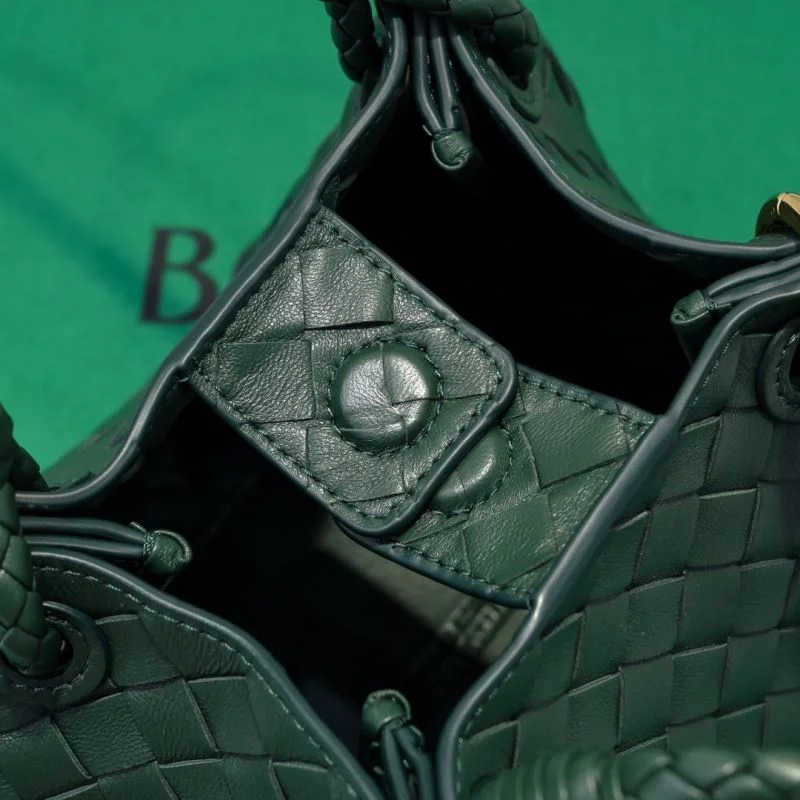 Versatile Bottega Veneta Bucket Bags 51953