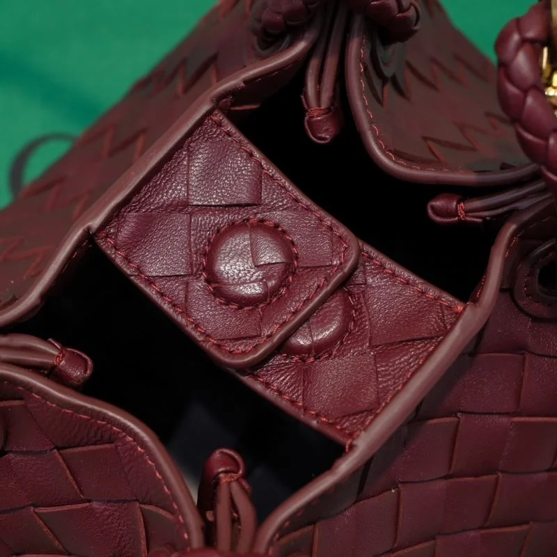 Efficient Bottega Veneta Bucket Bags 51952