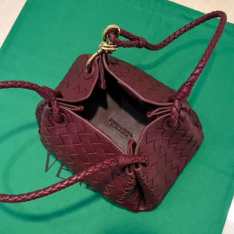 Efficient Bottega Veneta Bucket Bags 51952