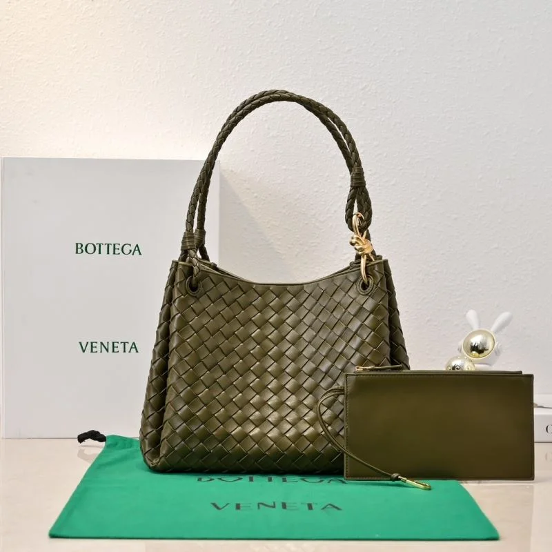 Bottega Veneta Bucket Bags Minimalist 51941