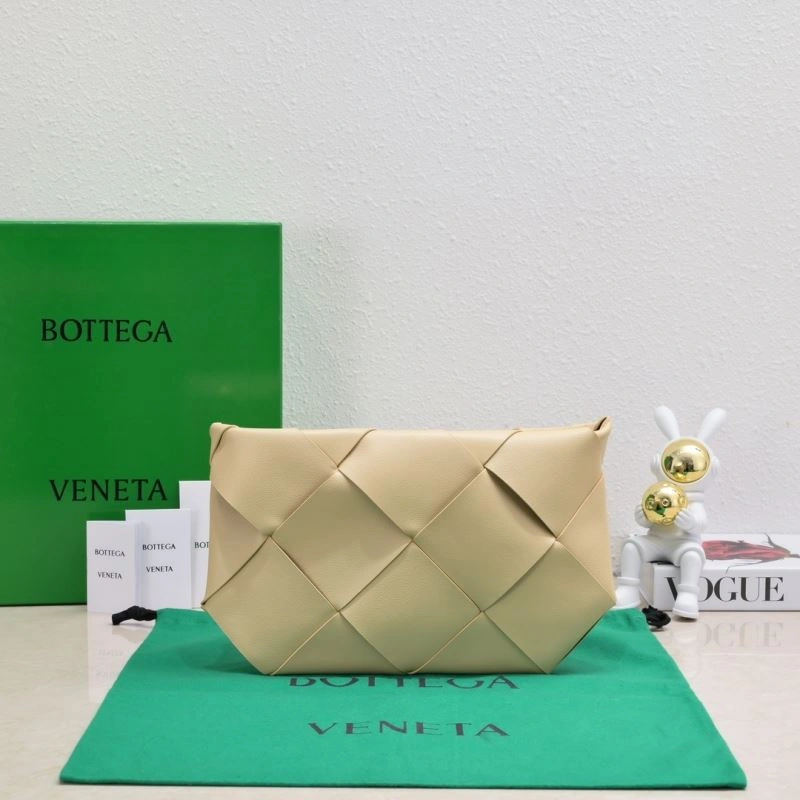 Effortless Bottega Veneta Clutch Bags 67905
