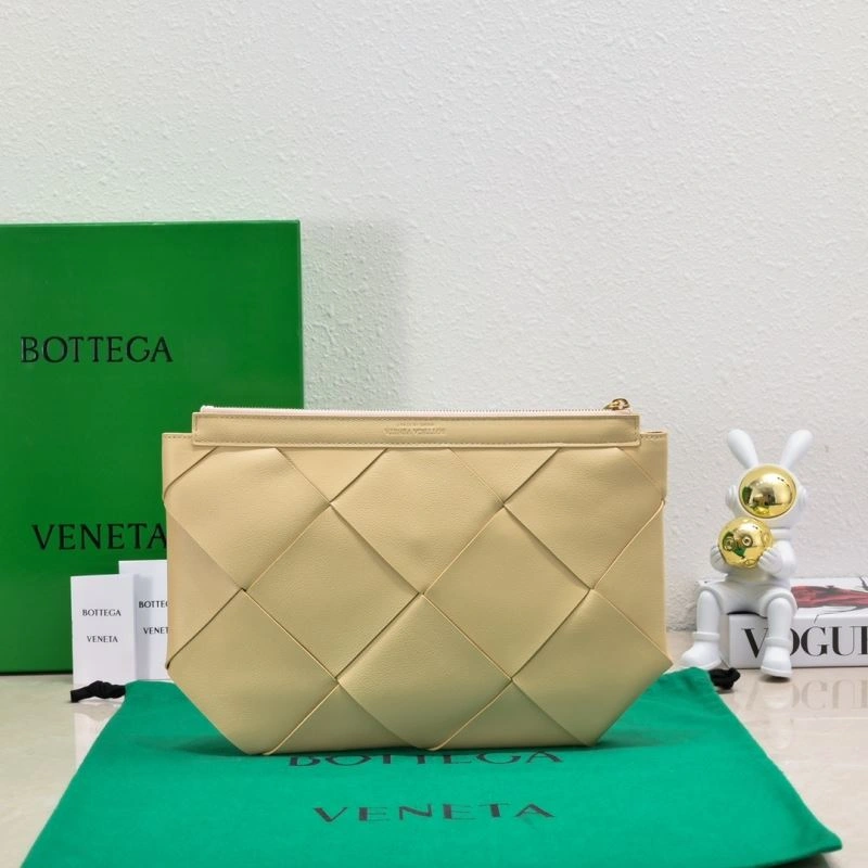 Effortless Bottega Veneta Clutch Bags 67905