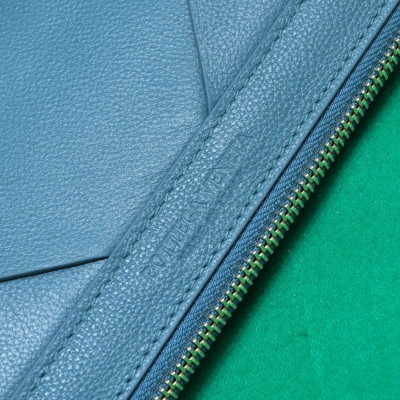 Bottega Veneta Clutch Bags Snug 67901