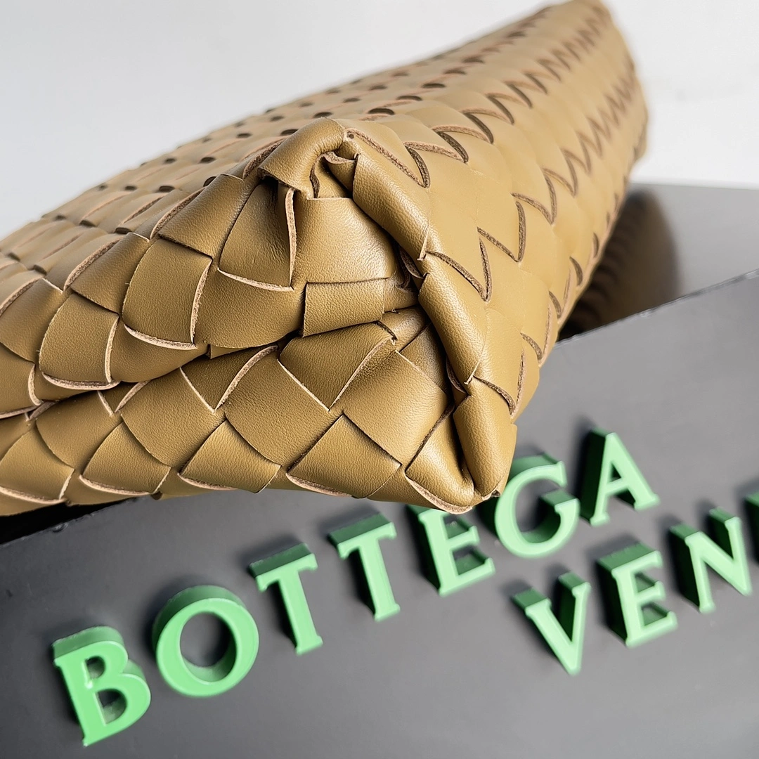 Stylish Bottega Veneta Clutch Bags 67767