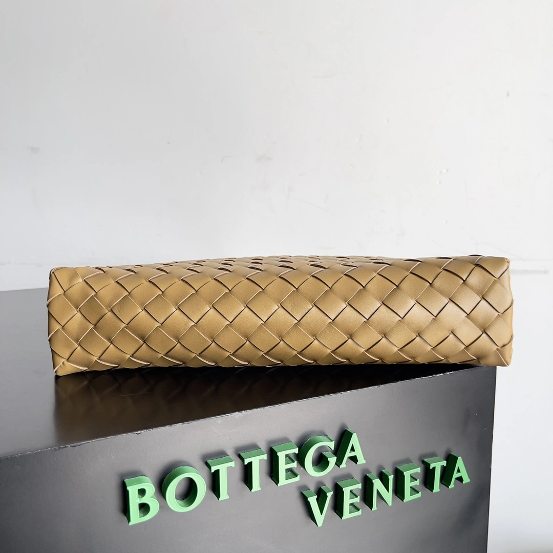 Stylish Bottega Veneta Clutch Bags 67767