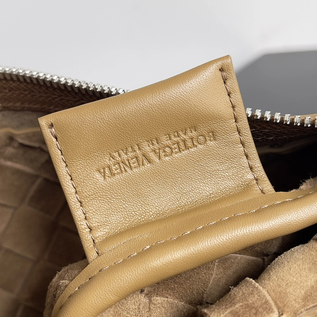 Stylish Bottega Veneta Clutch Bags 67767