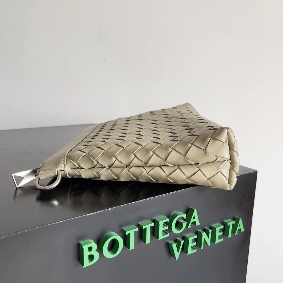 Bottega Veneta Clutch Bags WeatherProof 67761