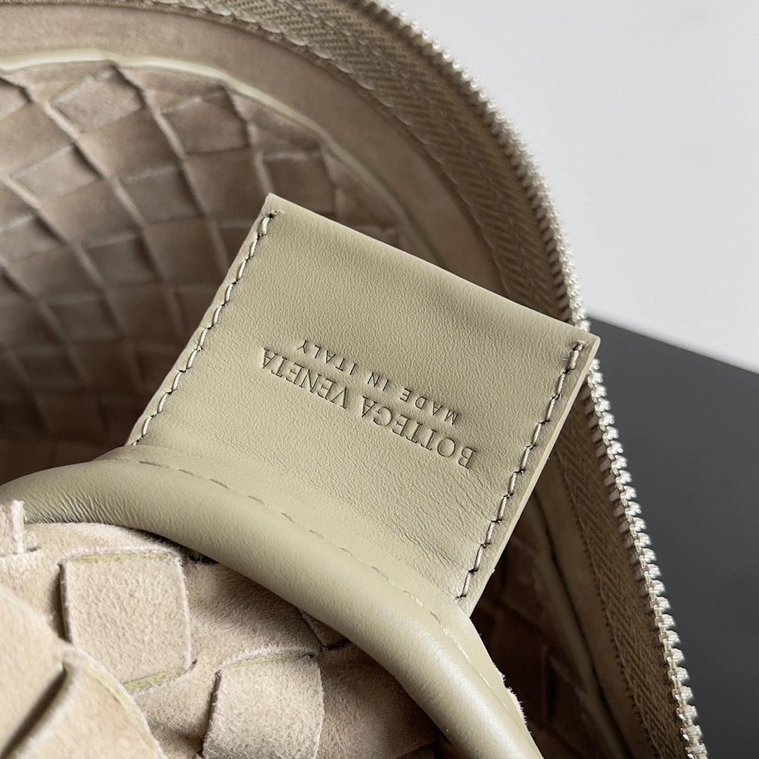 Bottega Veneta Clutch Bags WeatherProof 67761