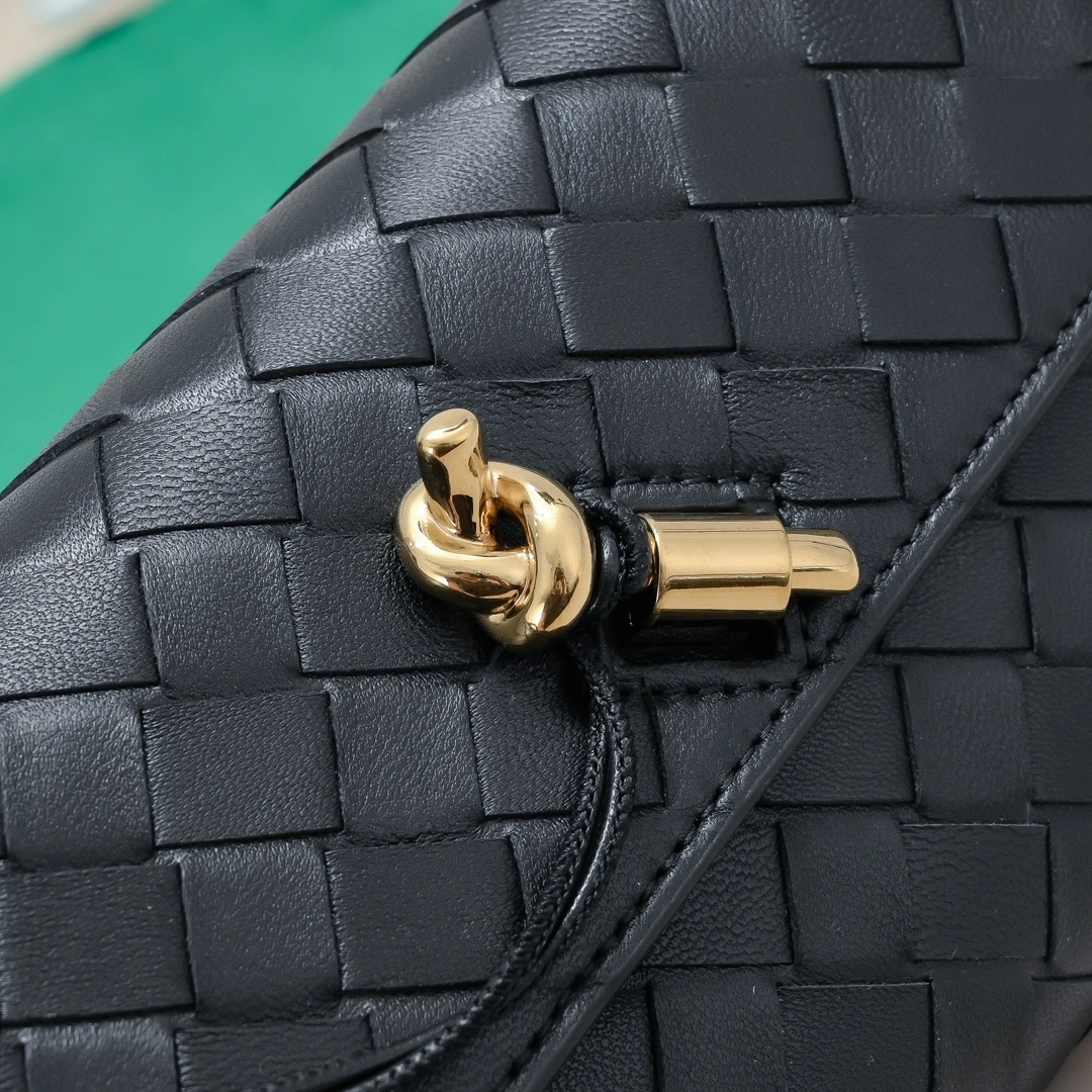 Bottega Veneta Clutch Bags Sporty 67751