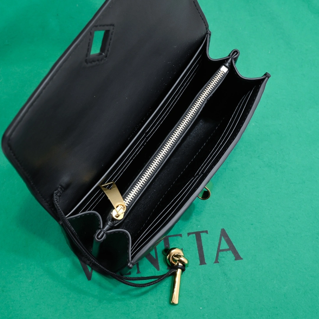 Bottega Veneta Clutch Bags Sporty 67751