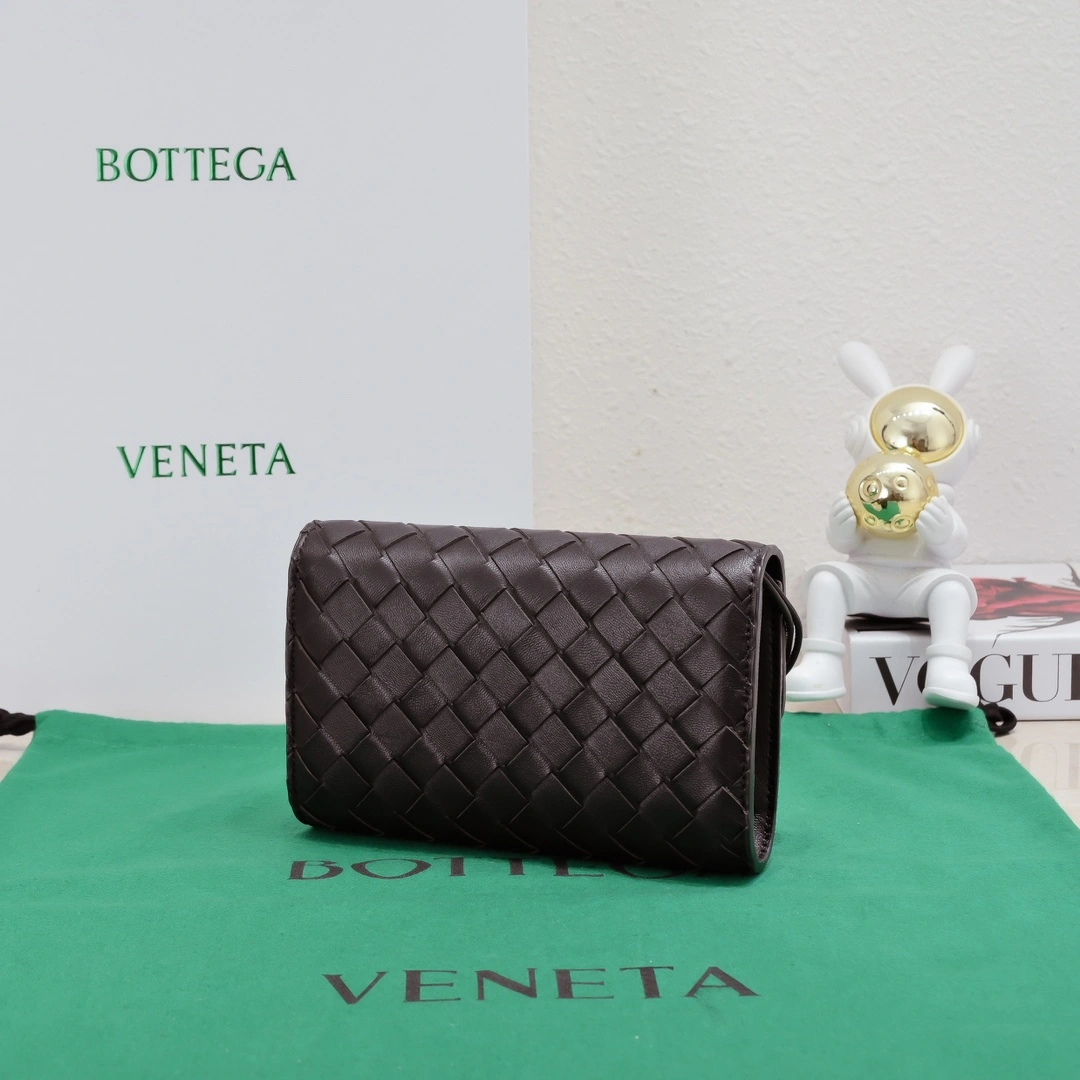 Vibrant Bottega Veneta Clutch Bags 67748