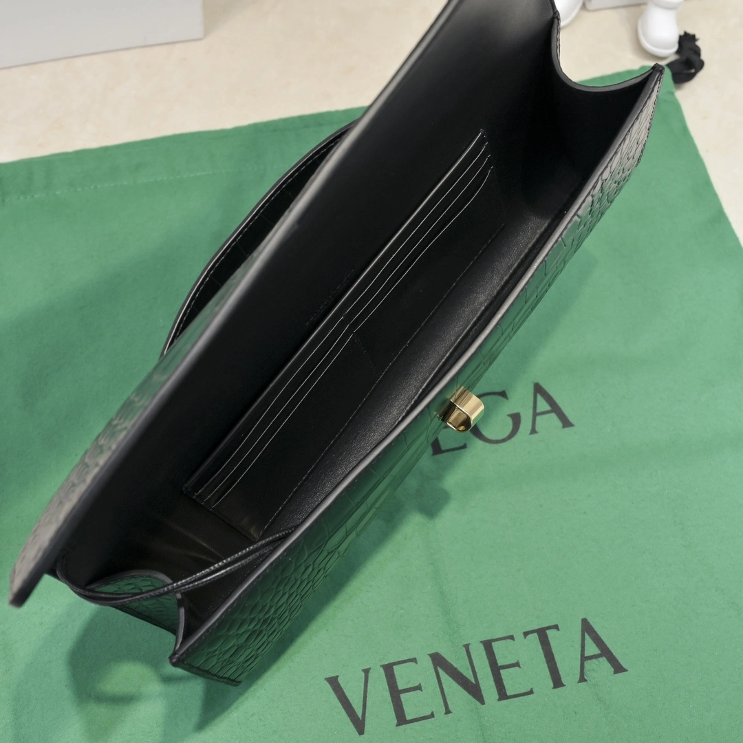 Compact Bottega Veneta Clutch Bags 67784