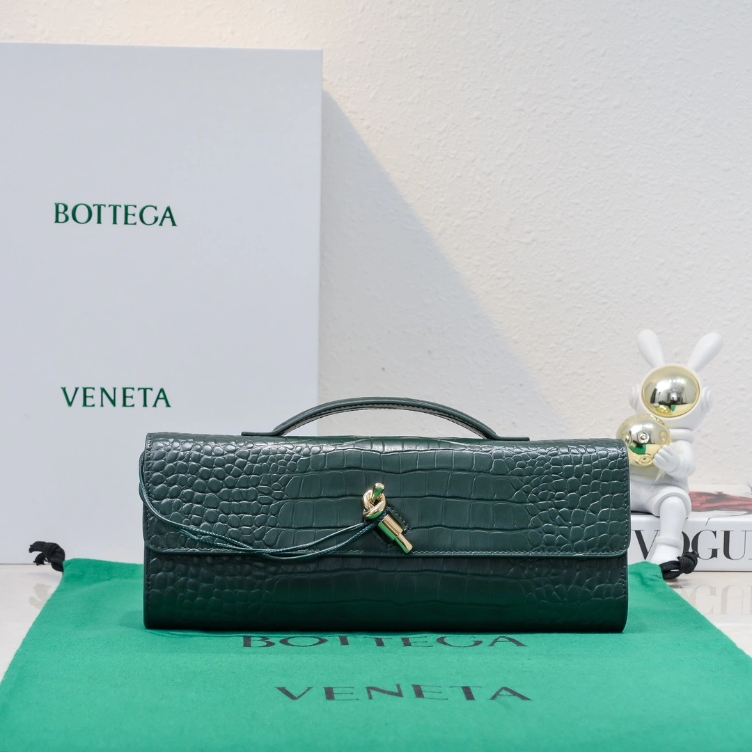 Modern Bottega Veneta Clutch Bags 67750